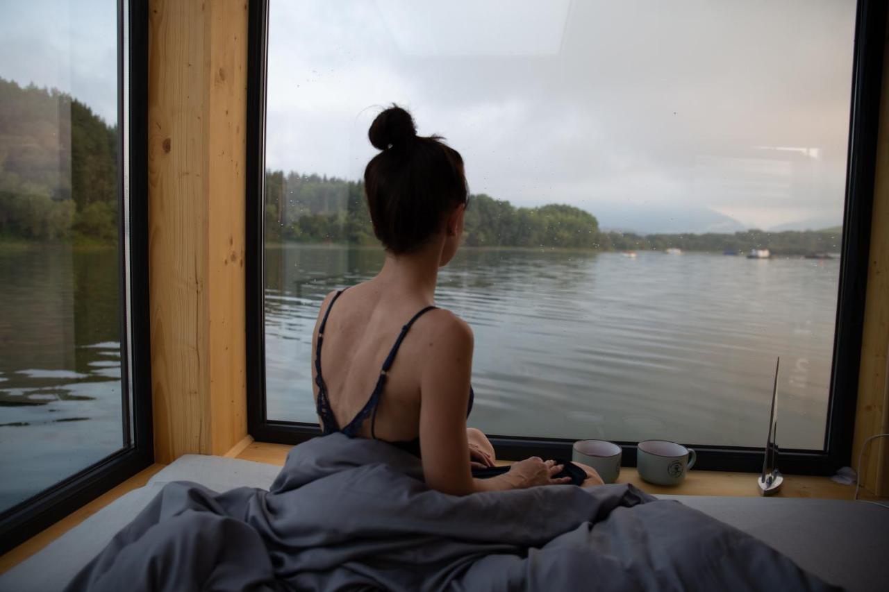 Hotel Aquachill Houseboat & Wellness Liptovský Trnovec Exterior foto